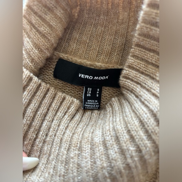 Vero Moda mock neck sweater vest - Picture 3 of 3
